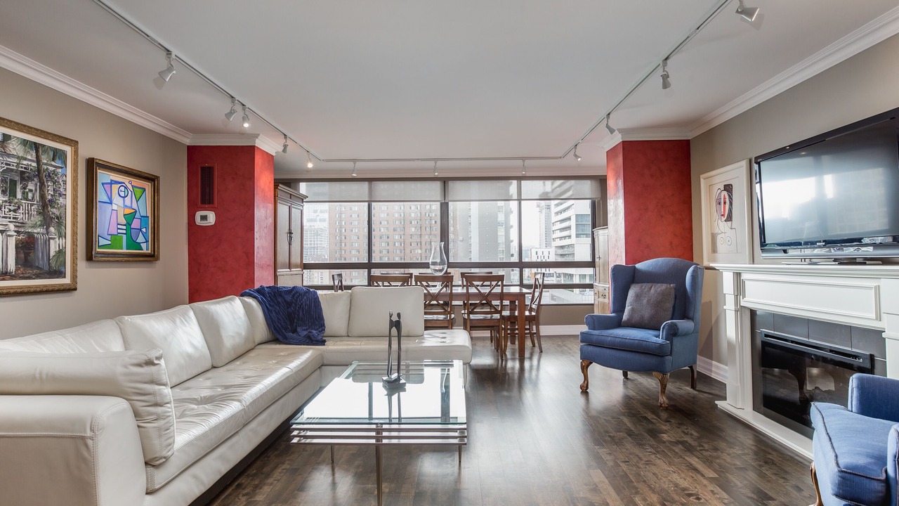 Photo of Livingroom in Church and Wellesley