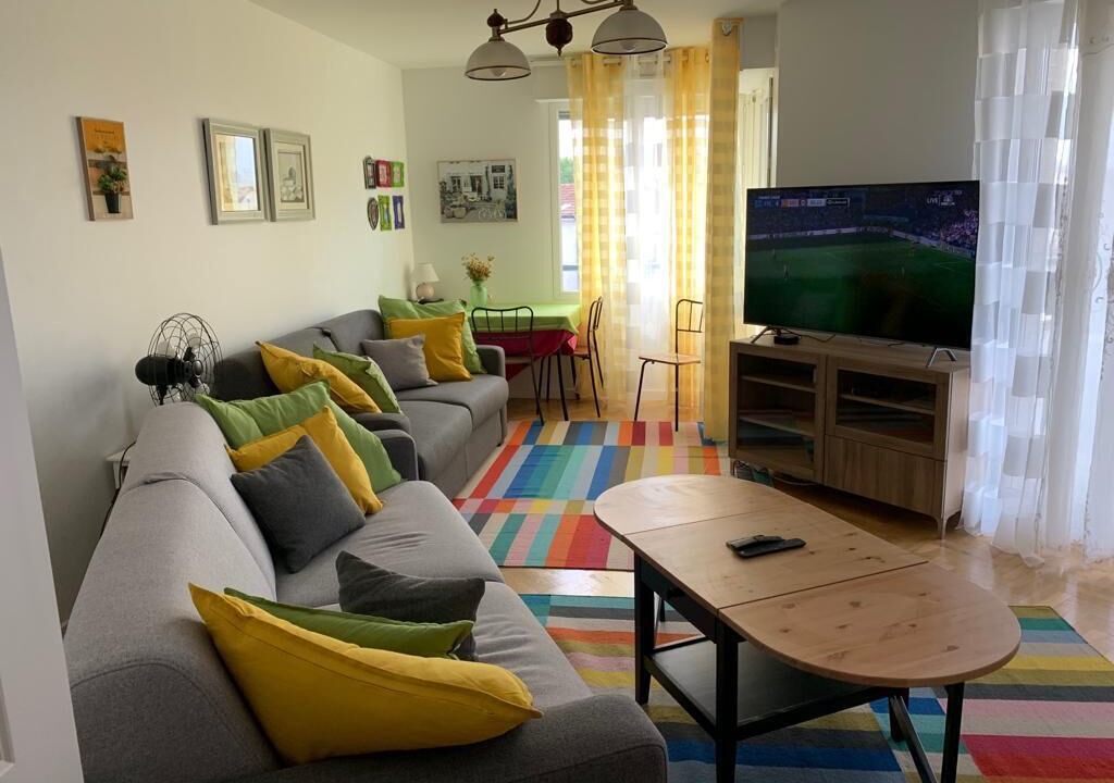 Photo of Livingroom in Suresnes