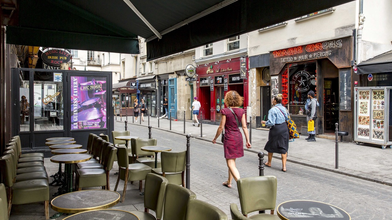Photo of Others in Saint-Merri