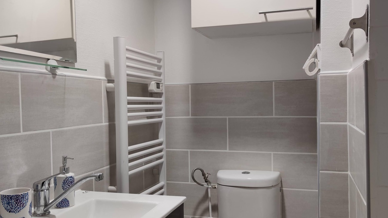 Photo of Bathroom in Louis Bertrand-Mirabeau-Semard