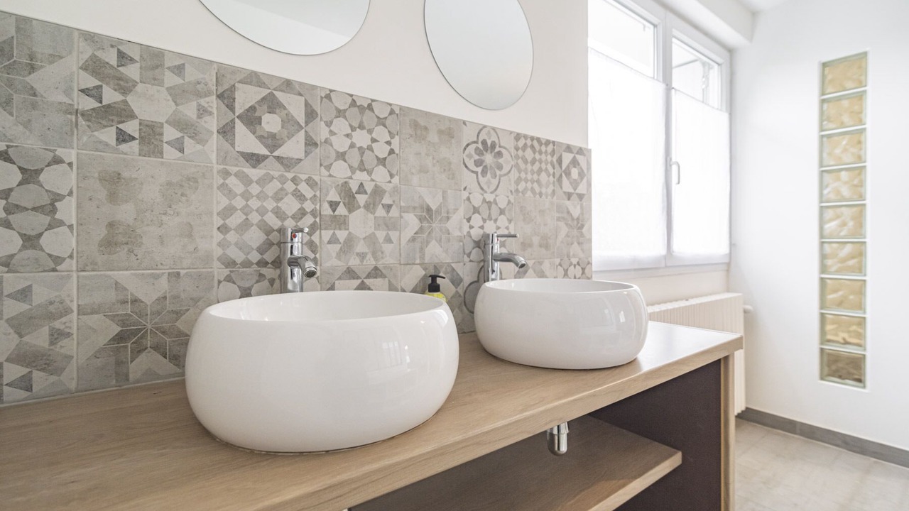 Photo of Bathroom in Quincy-Voisins