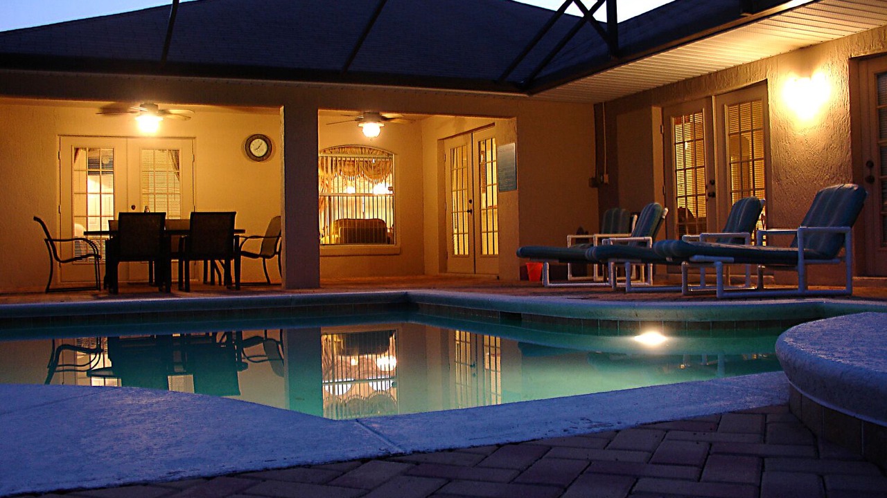 Photo of Outdoor in Orange Tree