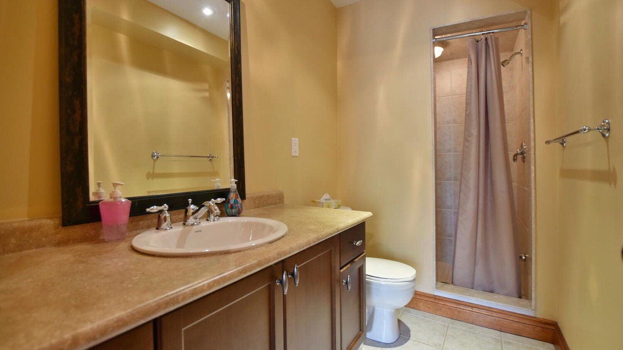 Photo of Bathroom in Craigleith