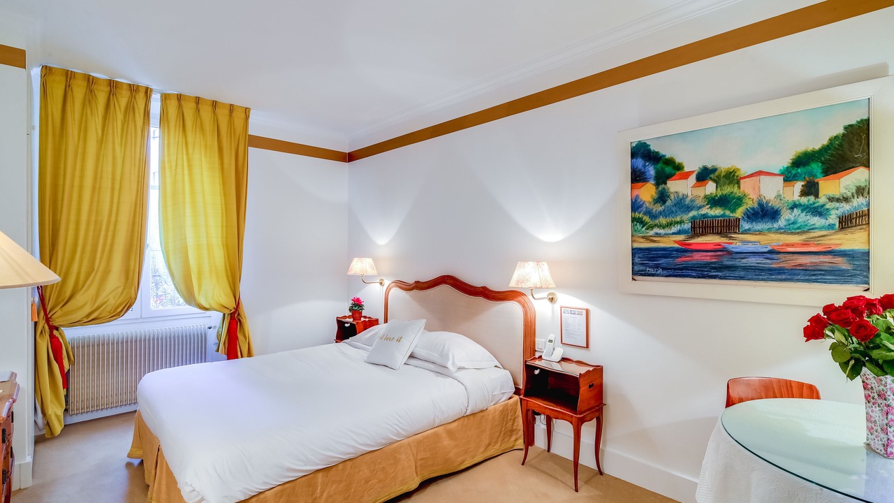 Photo of Bedroom in Prince–Marmottan