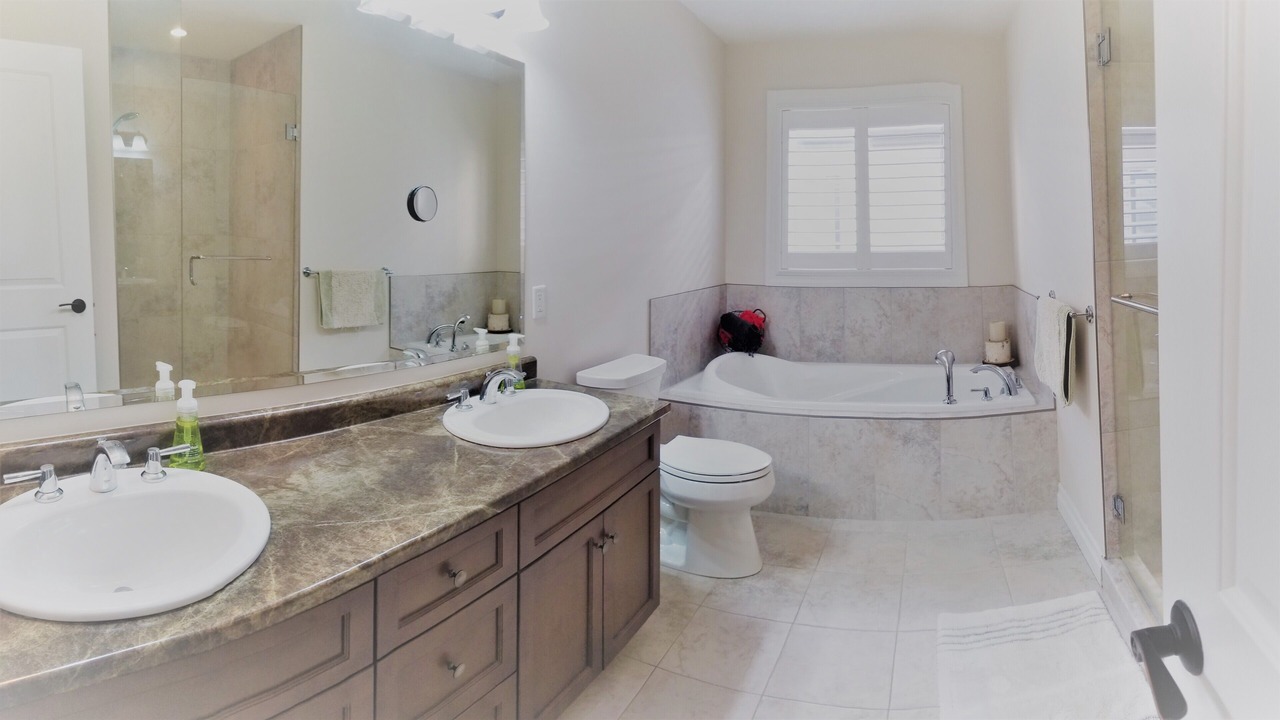 Photo of Bathroom in Rosemount