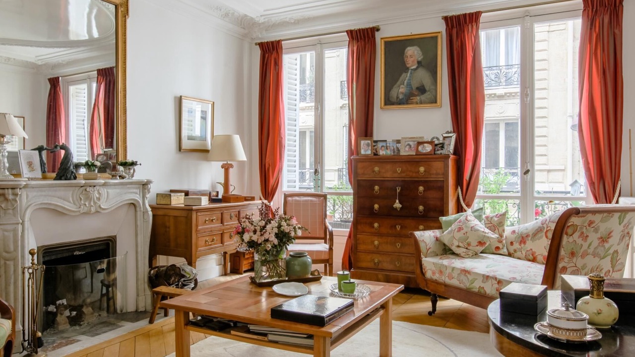 Photo of Livingroom in 15th Arrondissement