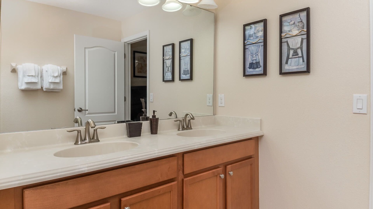 Photo of Bathroom in Davenport