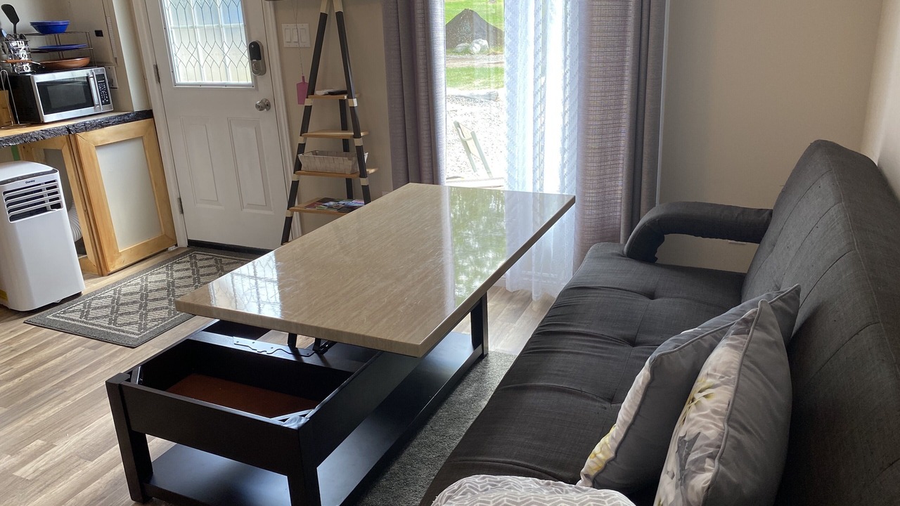 Photo of Livingroom in Campbellford