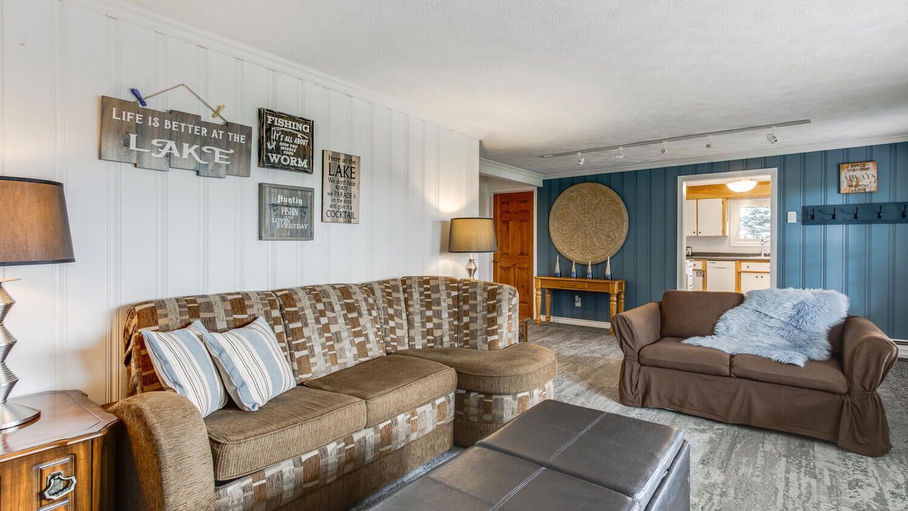 Photo of Livingroom in Penetanguishene