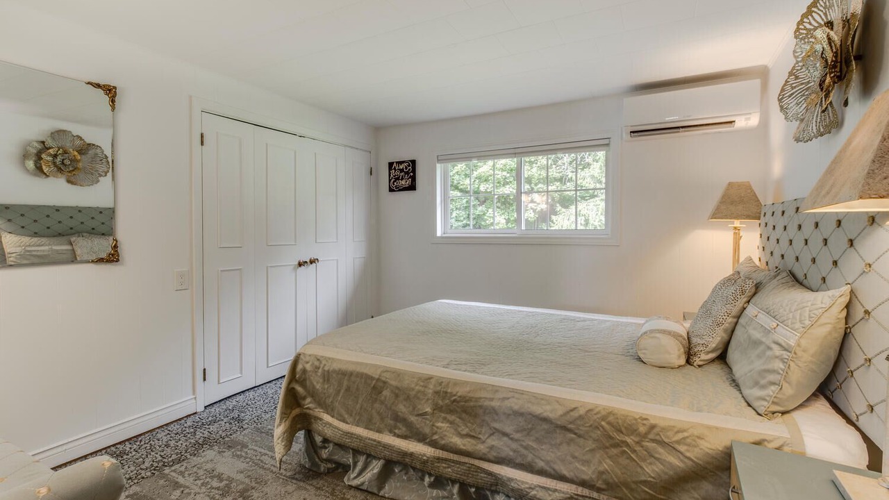 Photo of Bedroom in Penetanguishene