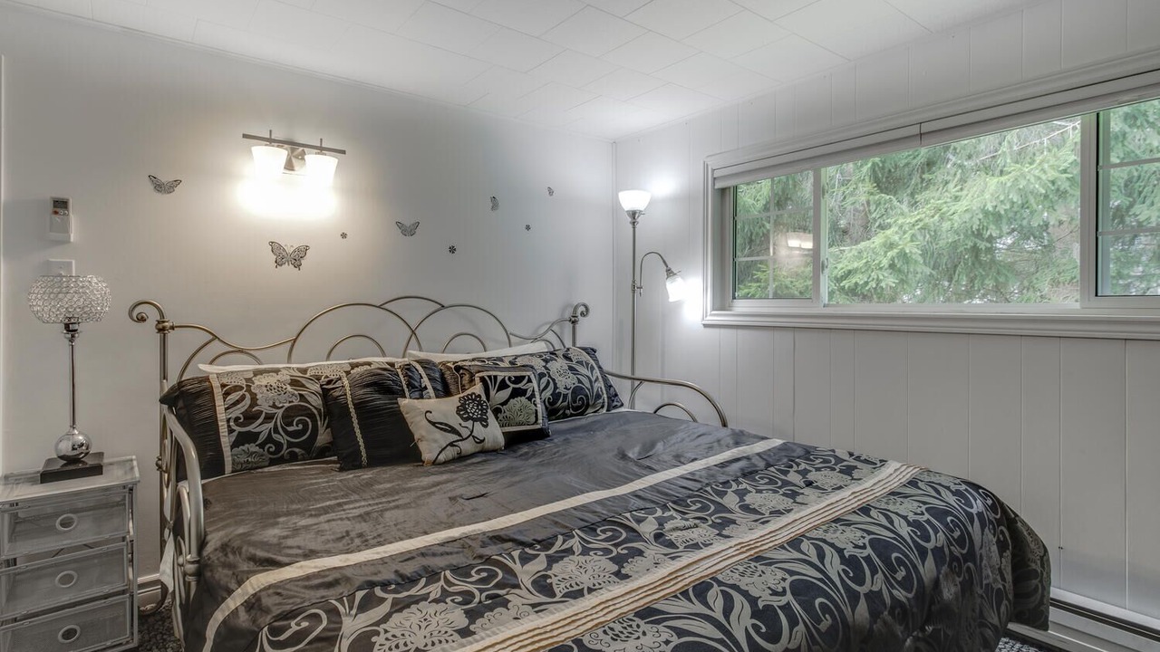 Photo of Bedroom in Penetanguishene