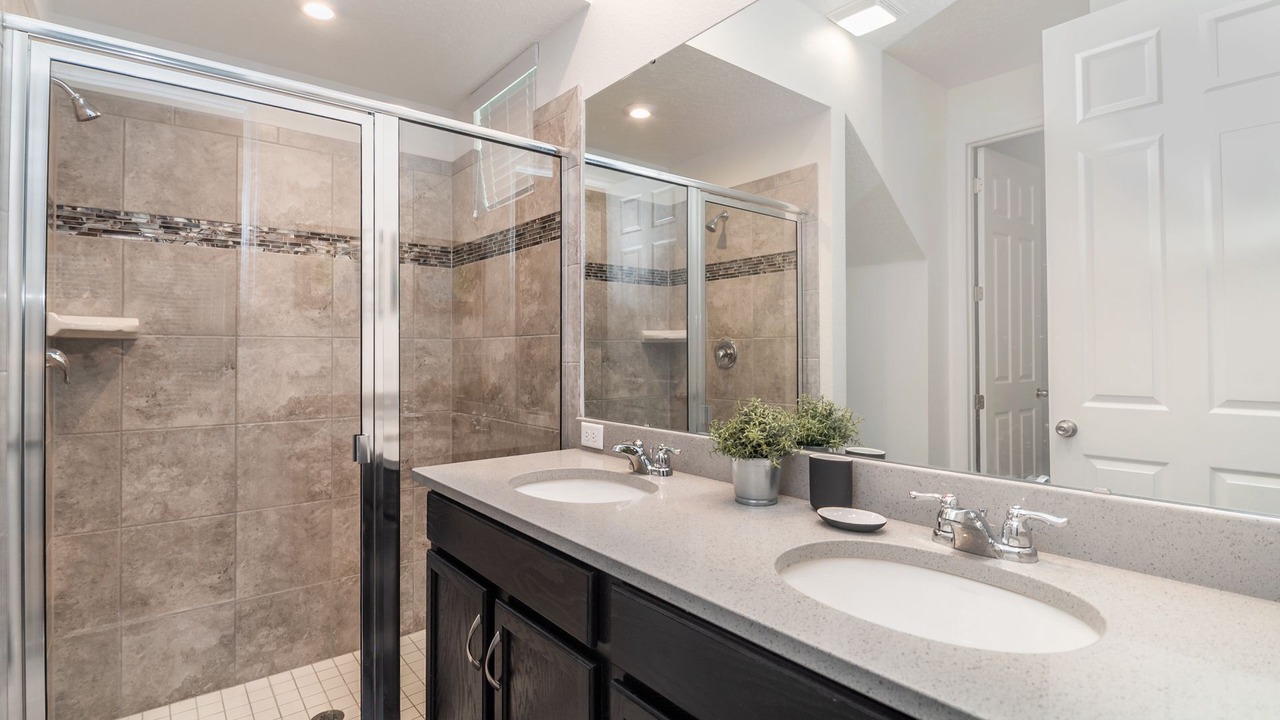 Photo of Bathroom in Bay Lake
