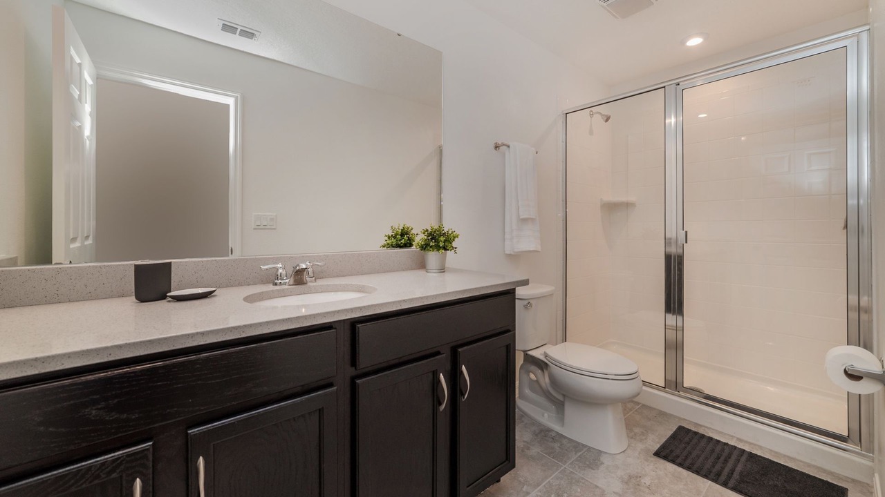 Photo of Bathroom in Bay Lake