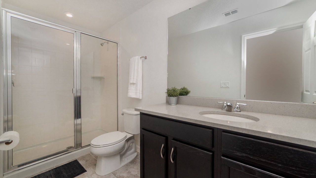 Photo of Bathroom in Bay Lake
