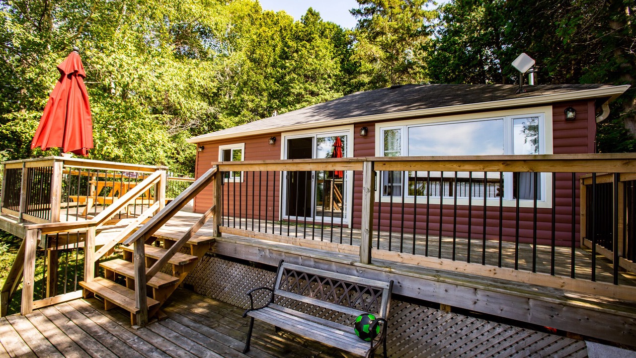 Photo of Patio Balcony in Kawartha Lakes