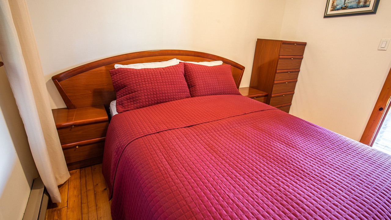 Photo of Bedroom in Kawartha Lakes