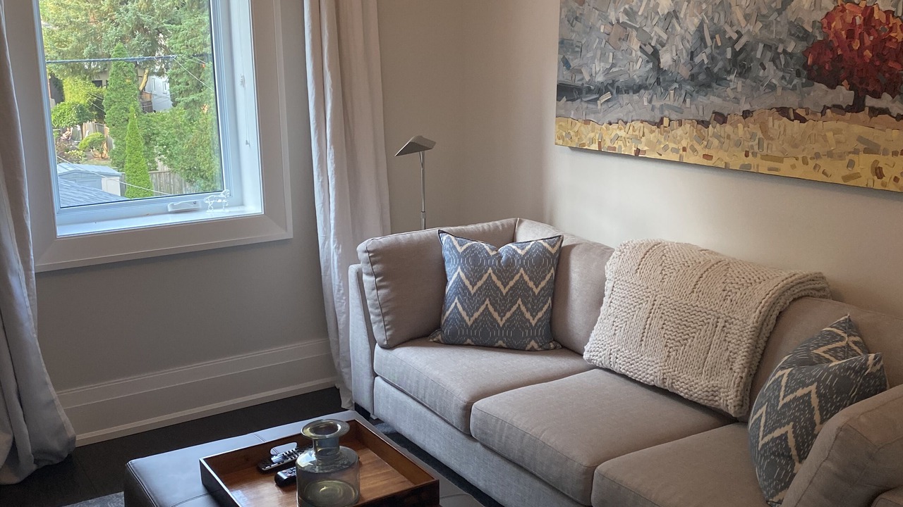 Photo of Livingroom in Yonge and Lawrence