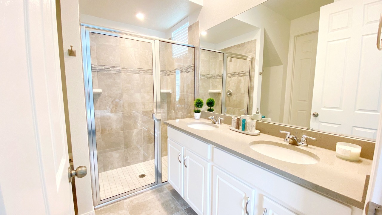 Photo of Bathroom in Four Corners