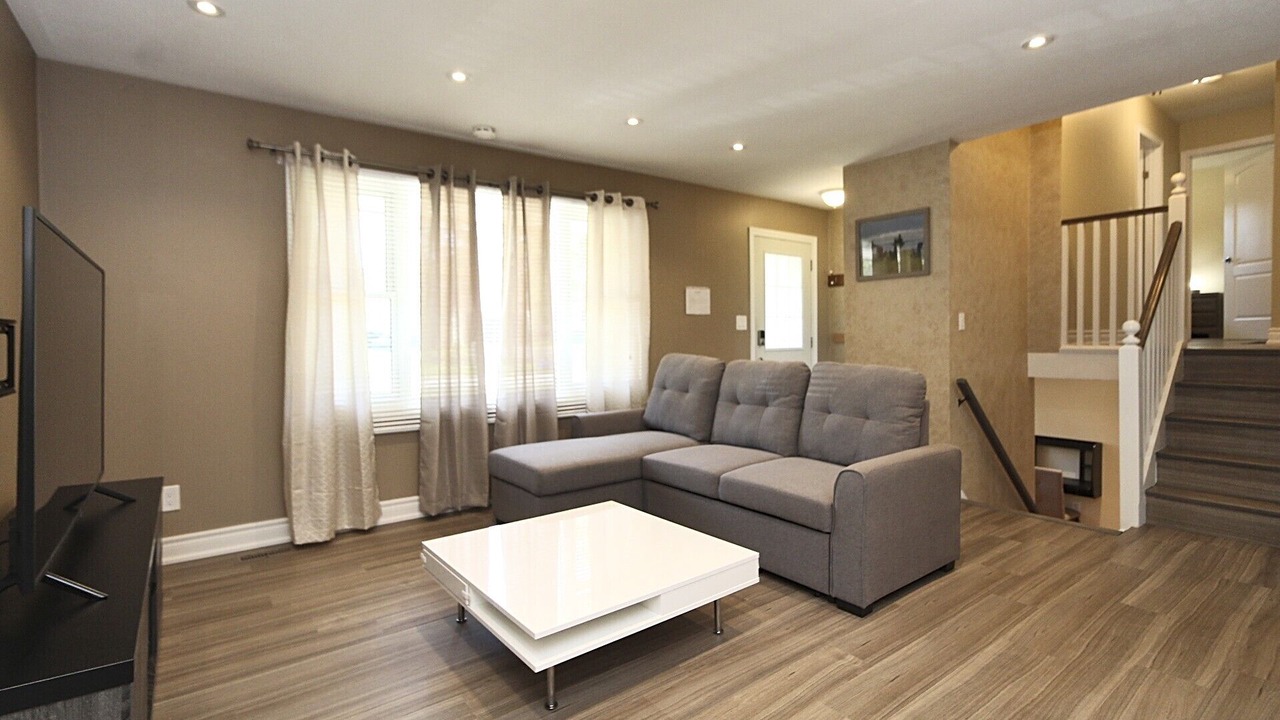 Photo of Livingroom in Orillia