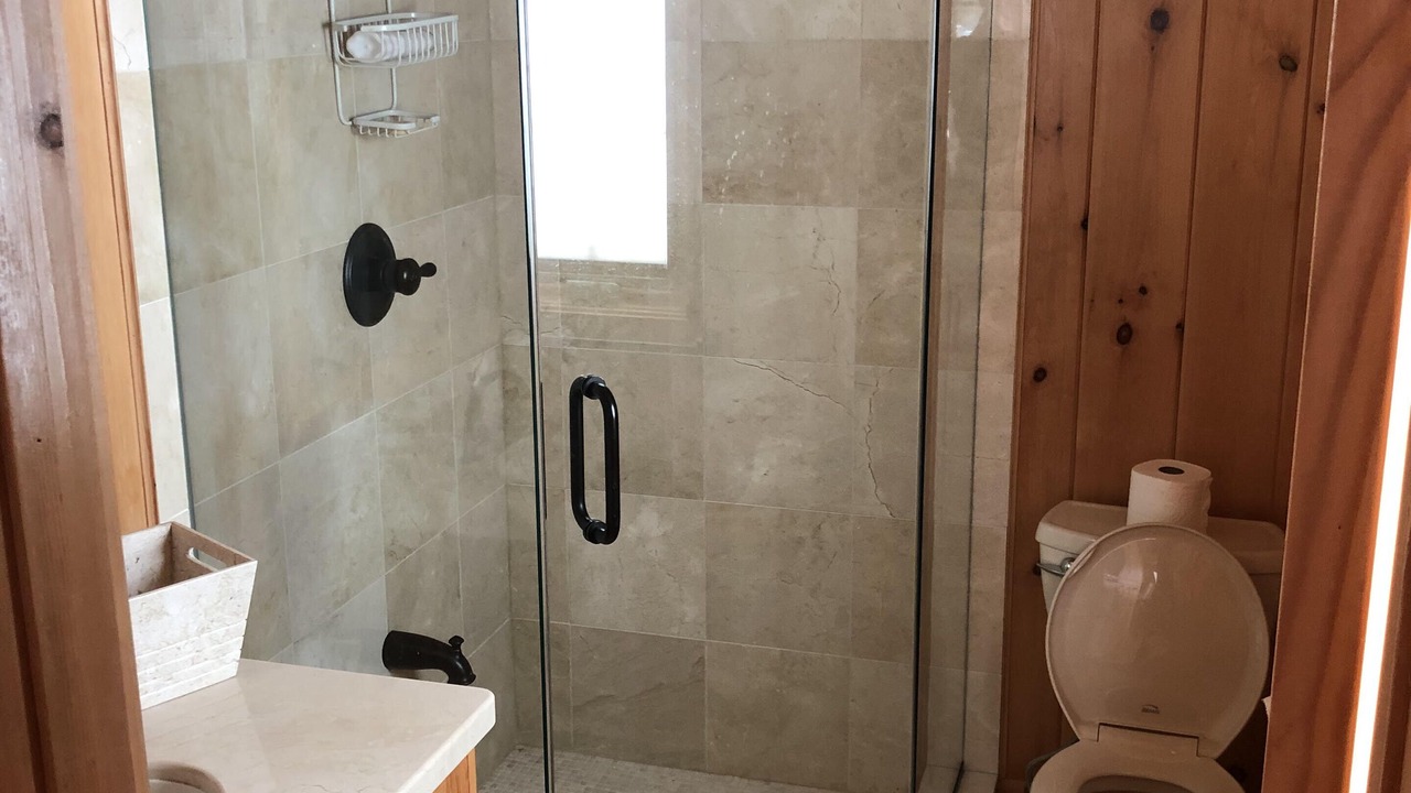Photo of Bathroom in Muskoka Lakes