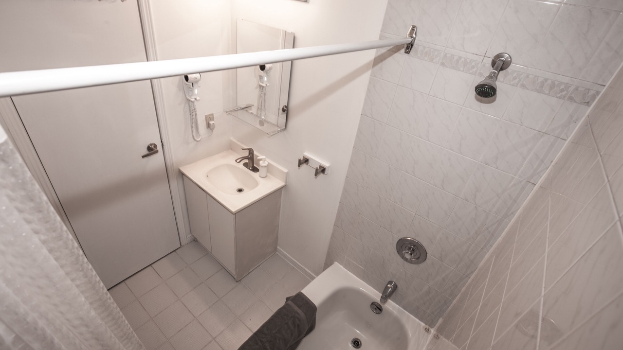 Photo of Bathroom in Cabbagetown South