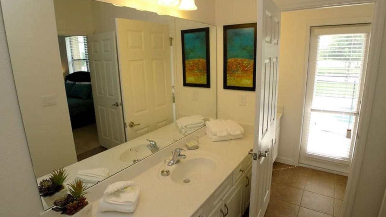 Photo of Bathroom in Davenport