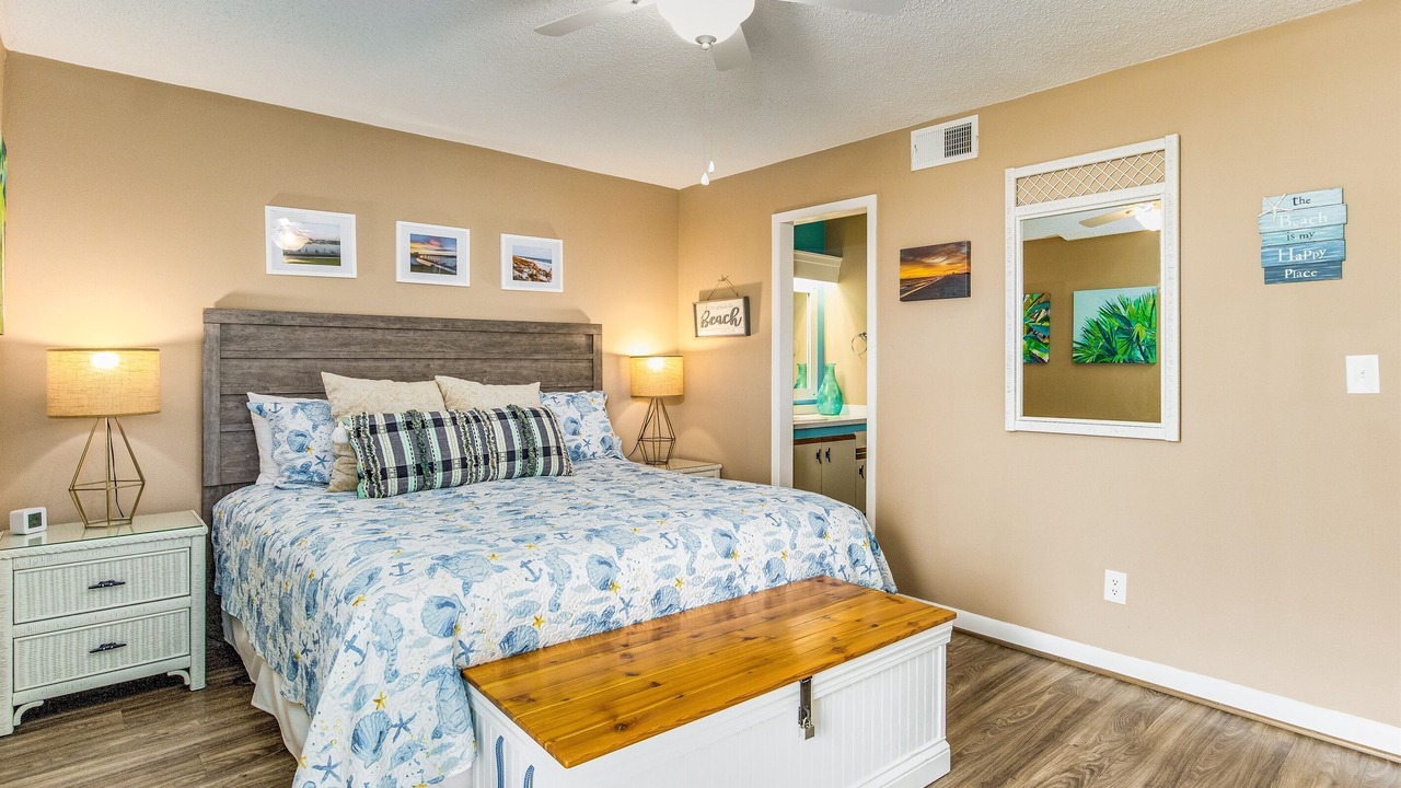 Photo of Bedroom in Orange Beach East