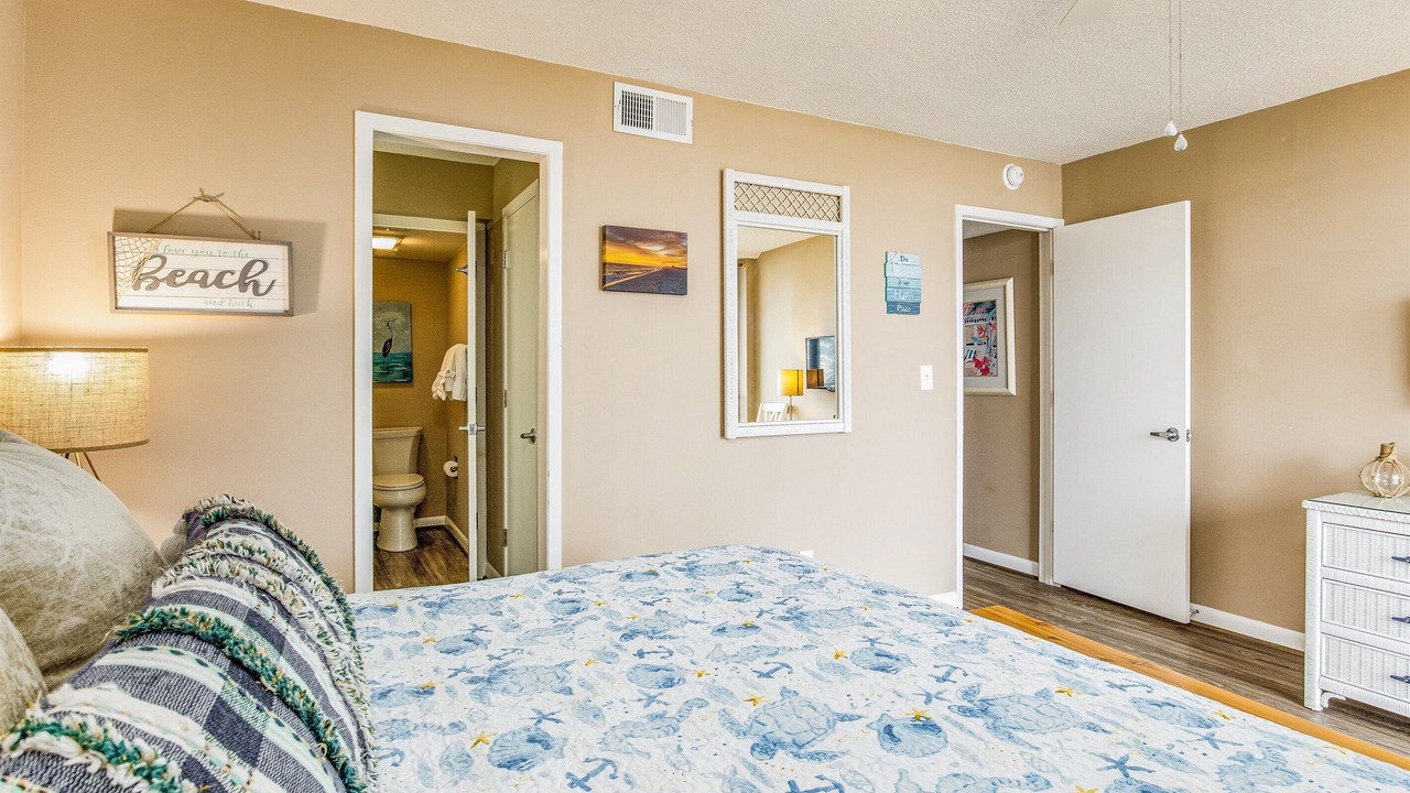 Photo of Bedroom in Orange Beach East