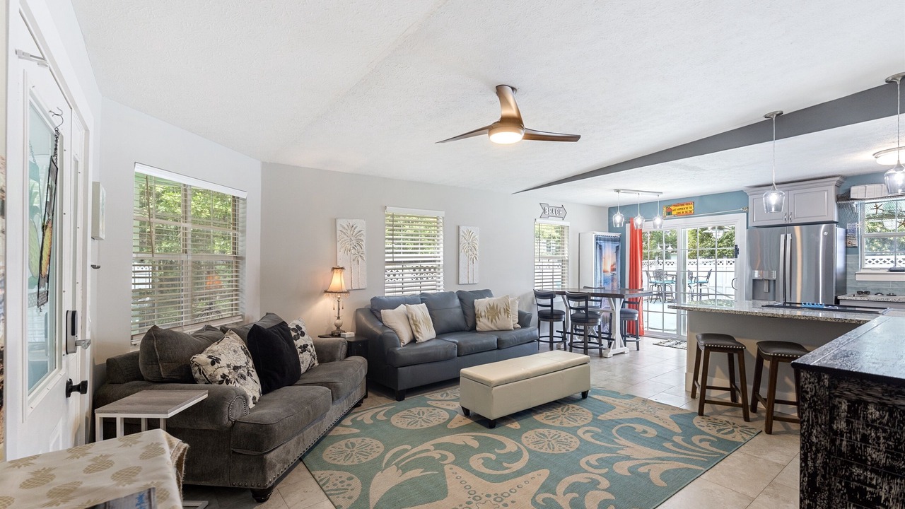 Photo of Livingroom in Riviera Beach