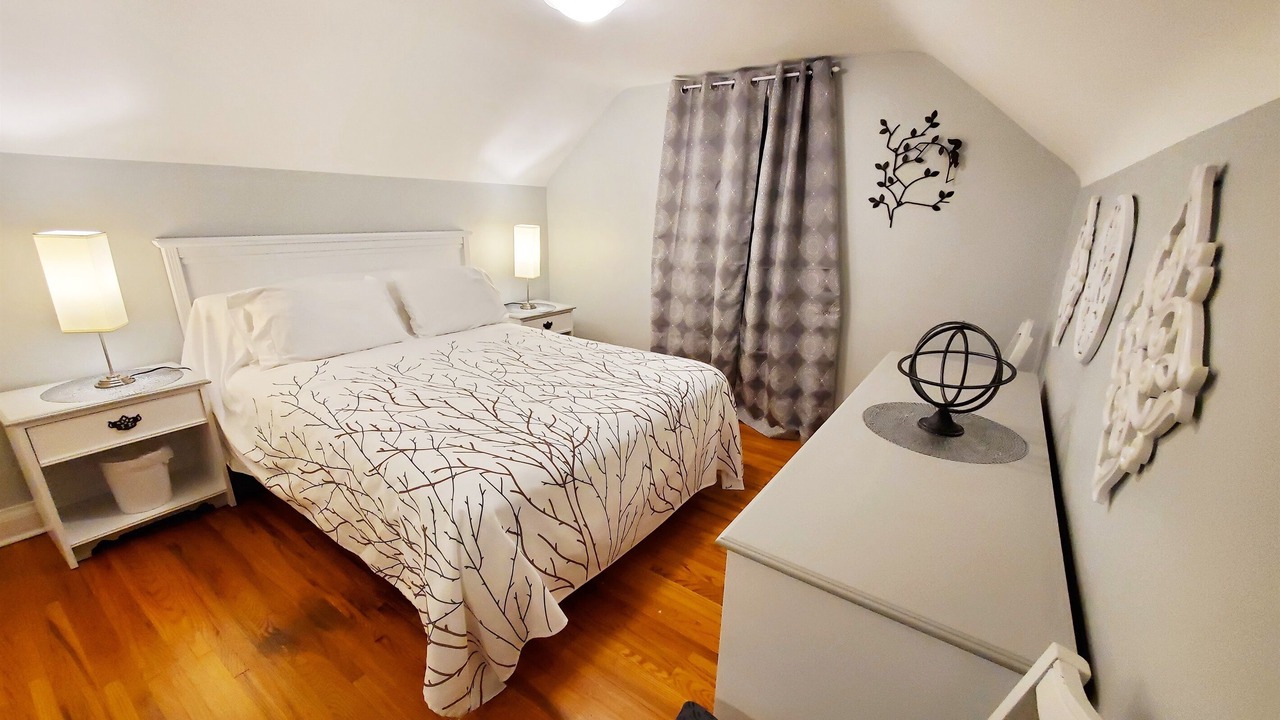 Photo of Bedroom in Sarnia