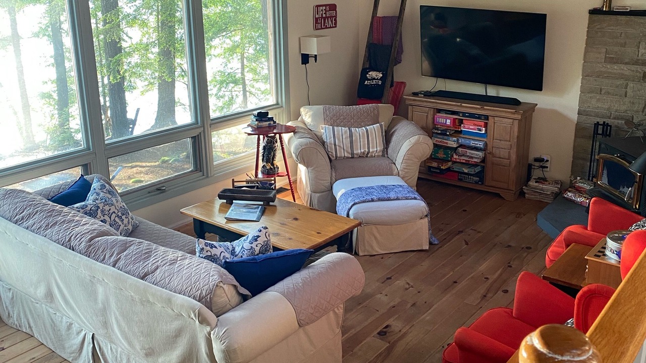 Photo of Livingroom in Otter Lake
