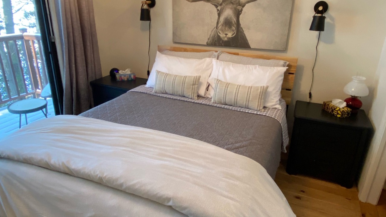 Photo of Bedroom in Otter Lake
