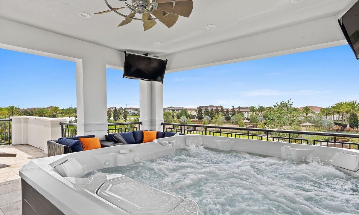 Photo of Patio Balcony in Bay Lake