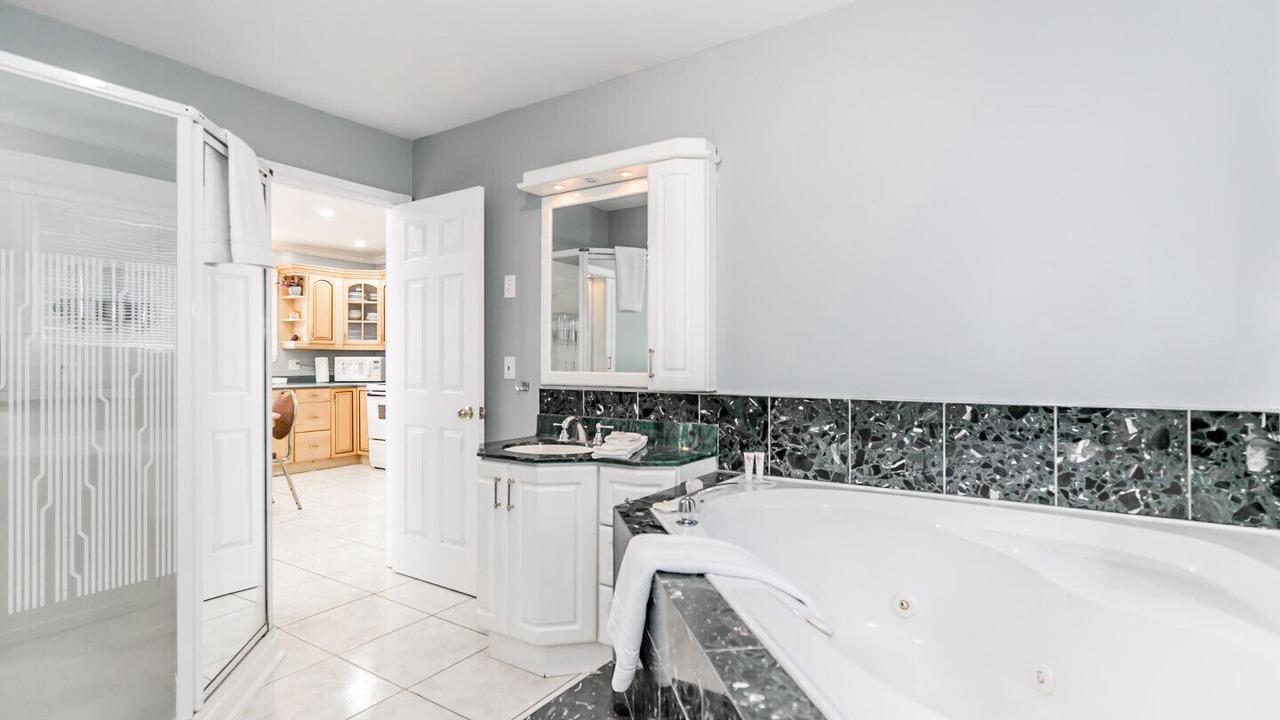 Photo of Bathroom in Wasaga Beach