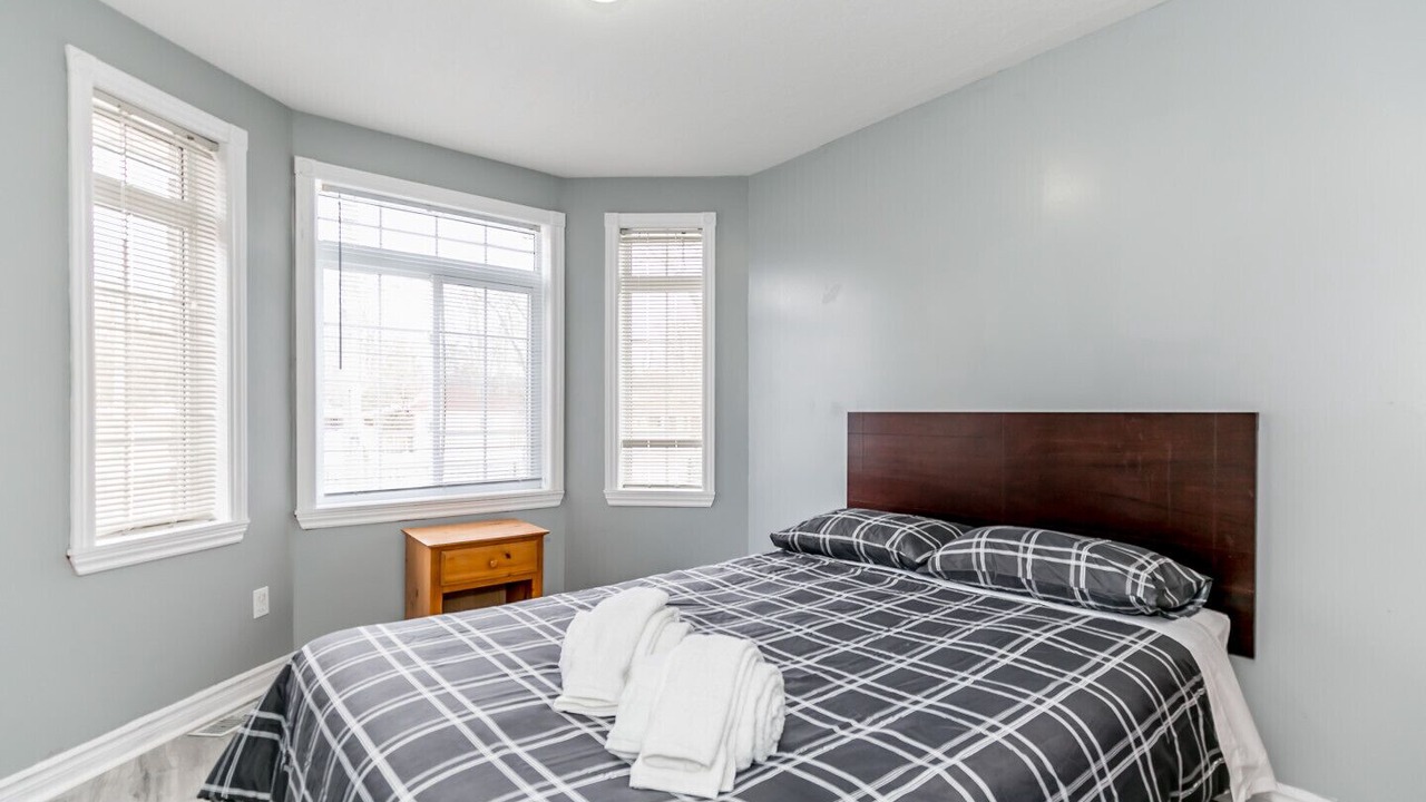 Photo of Bedroom in Wasaga Beach