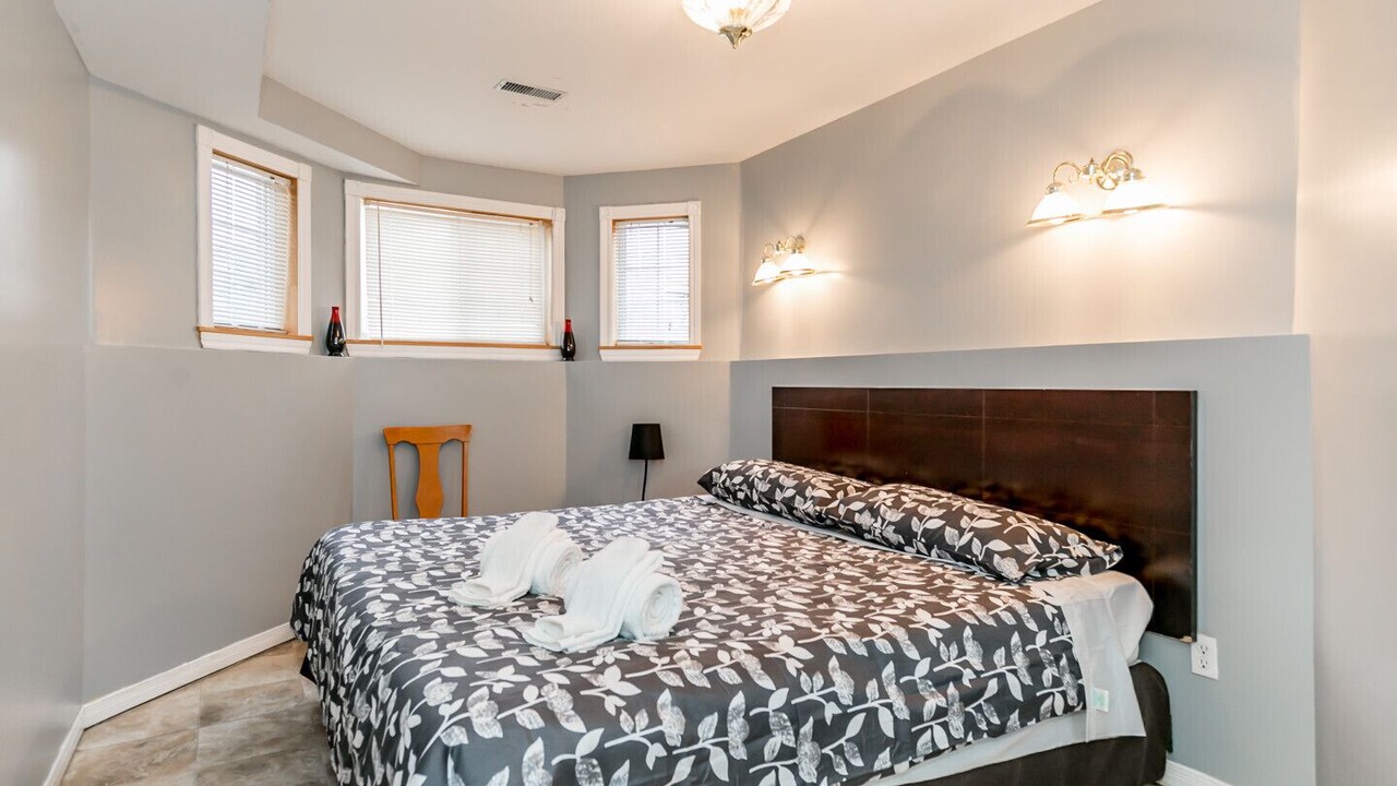 Photo of Bedroom in Wasaga Beach