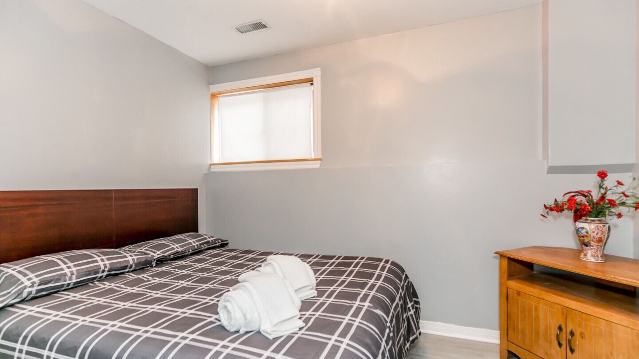 Photo of Bedroom in Wasaga Beach