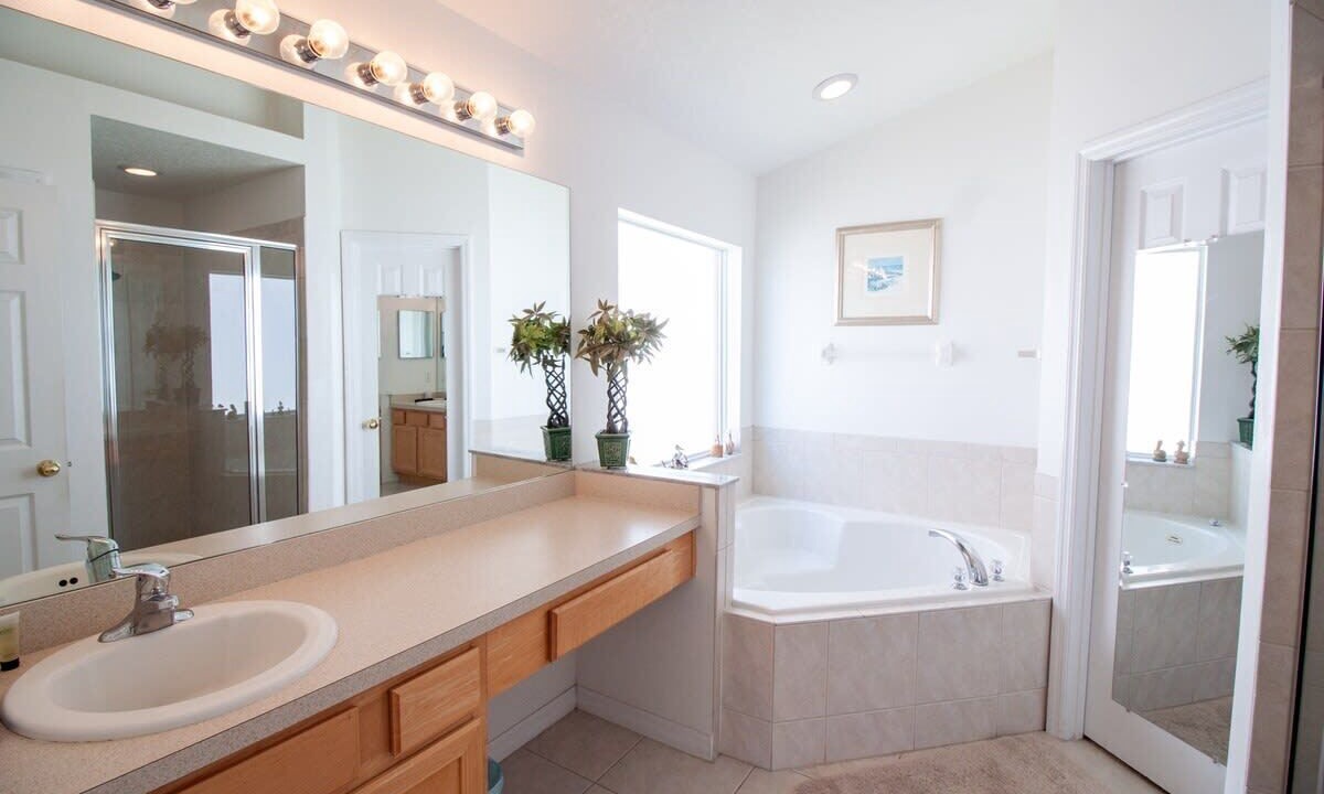 Photo of Bathroom in Seasons