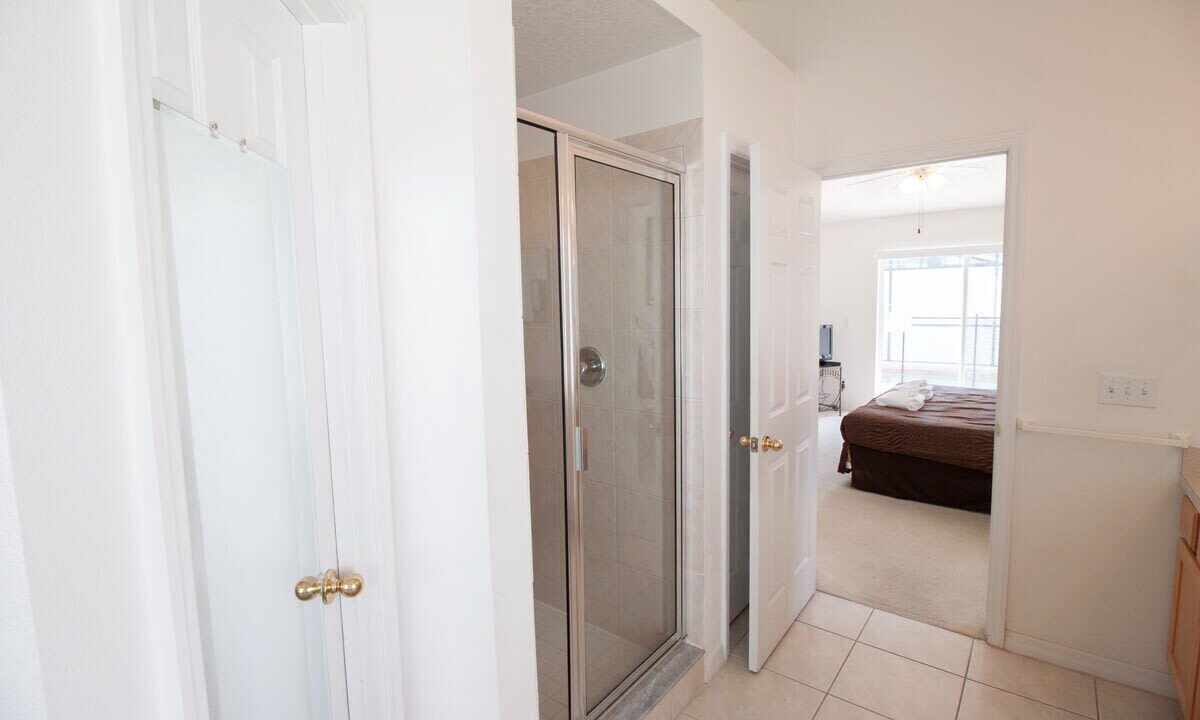 Photo of Bathroom in Seasons
