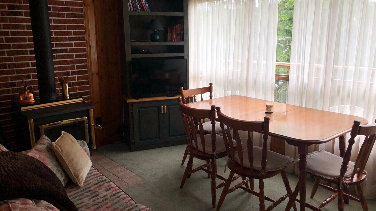 Photo of Livingroom in McKellar