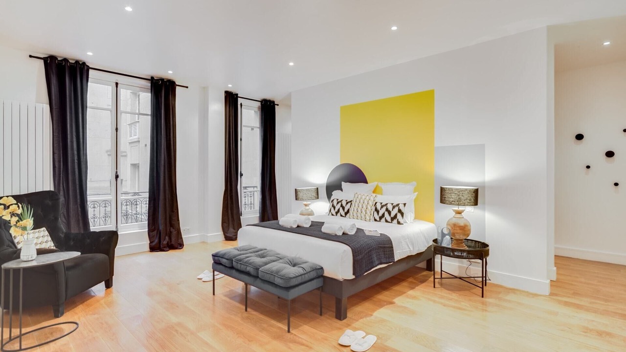 Photo of Bedroom in Champs-Elysees