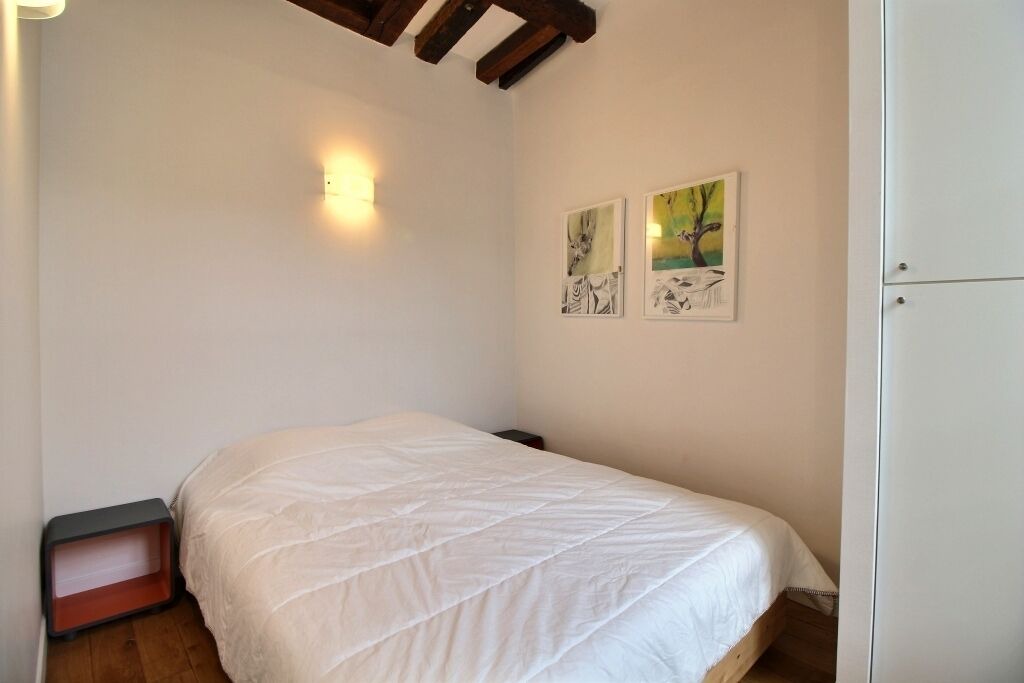 Photo of Bedroom in Sorbonne