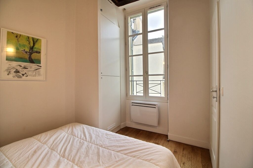 Photo of Bedroom in Sorbonne