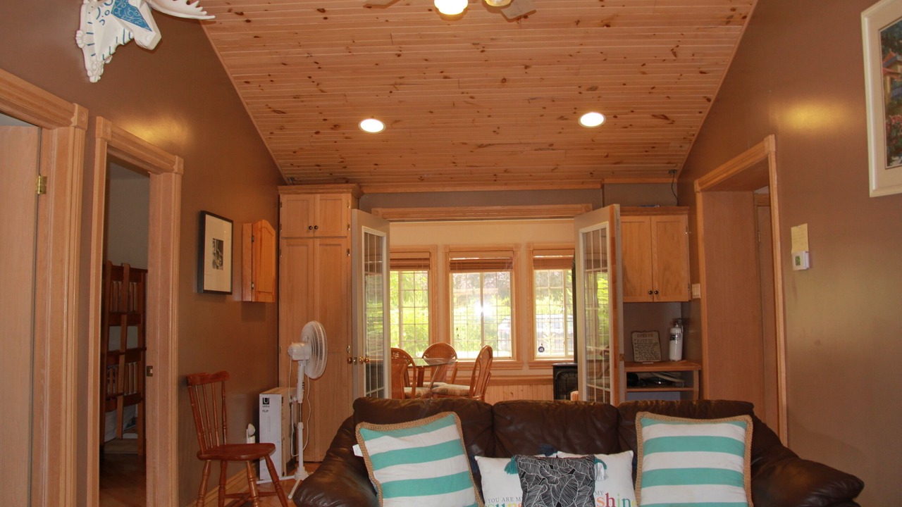 Photo of Livingroom in Lambton Shores