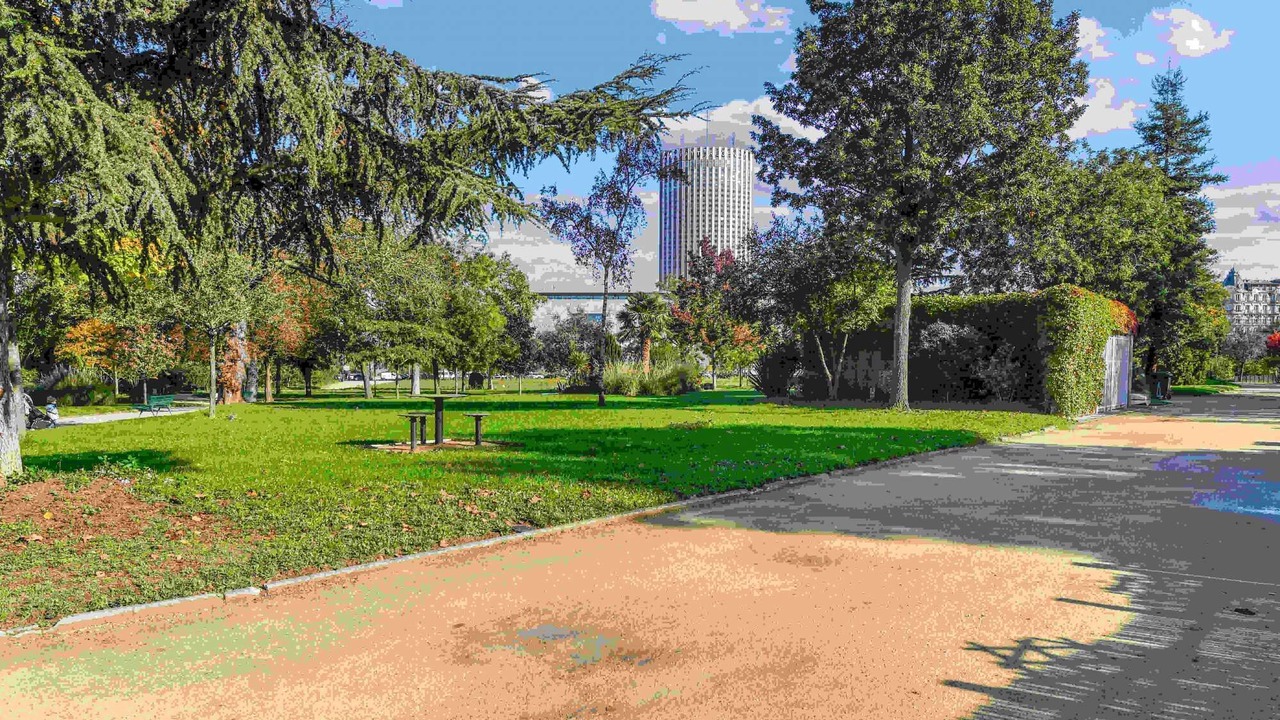 Photo of Outdoor in Porte-Dauphine