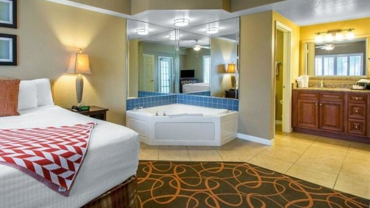 Photo of Bedroom in Florida Center