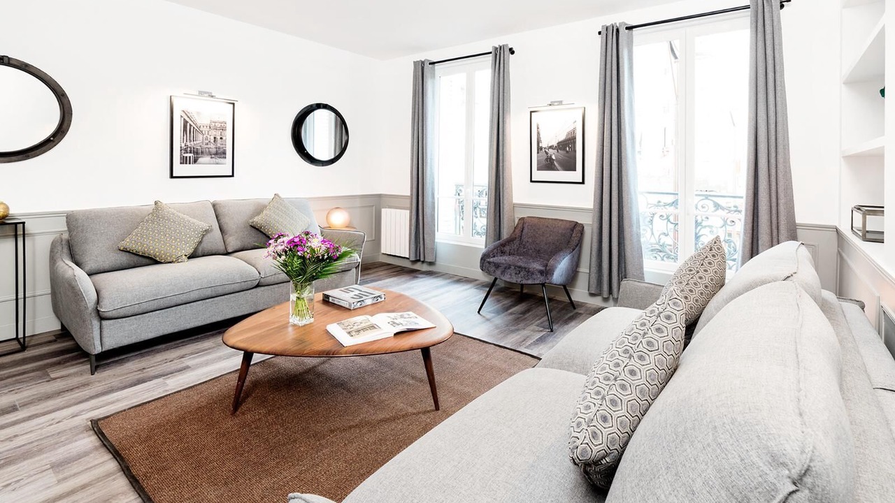 Photo of Livingroom in 10th Arrondissement