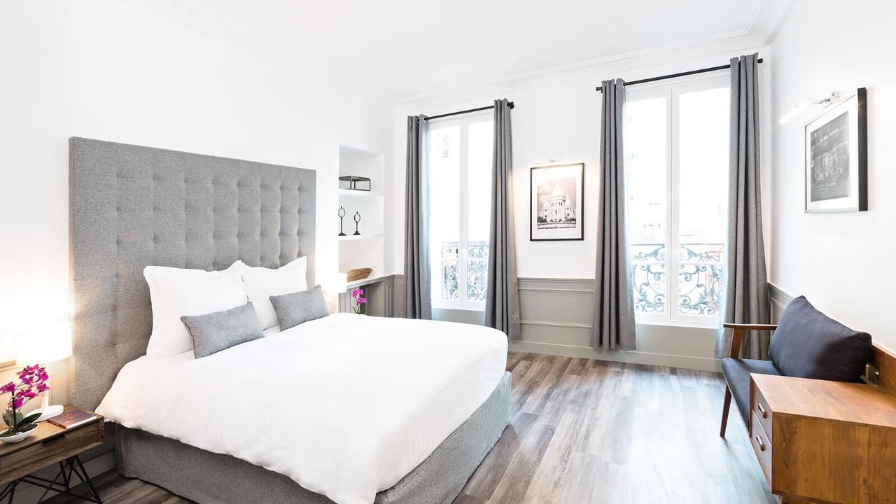 Photo of Bedroom in 10th Arrondissement