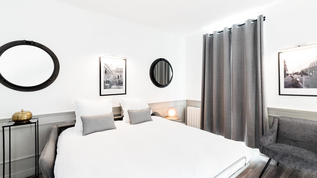 Photo of Bedroom in 10th Arrondissement