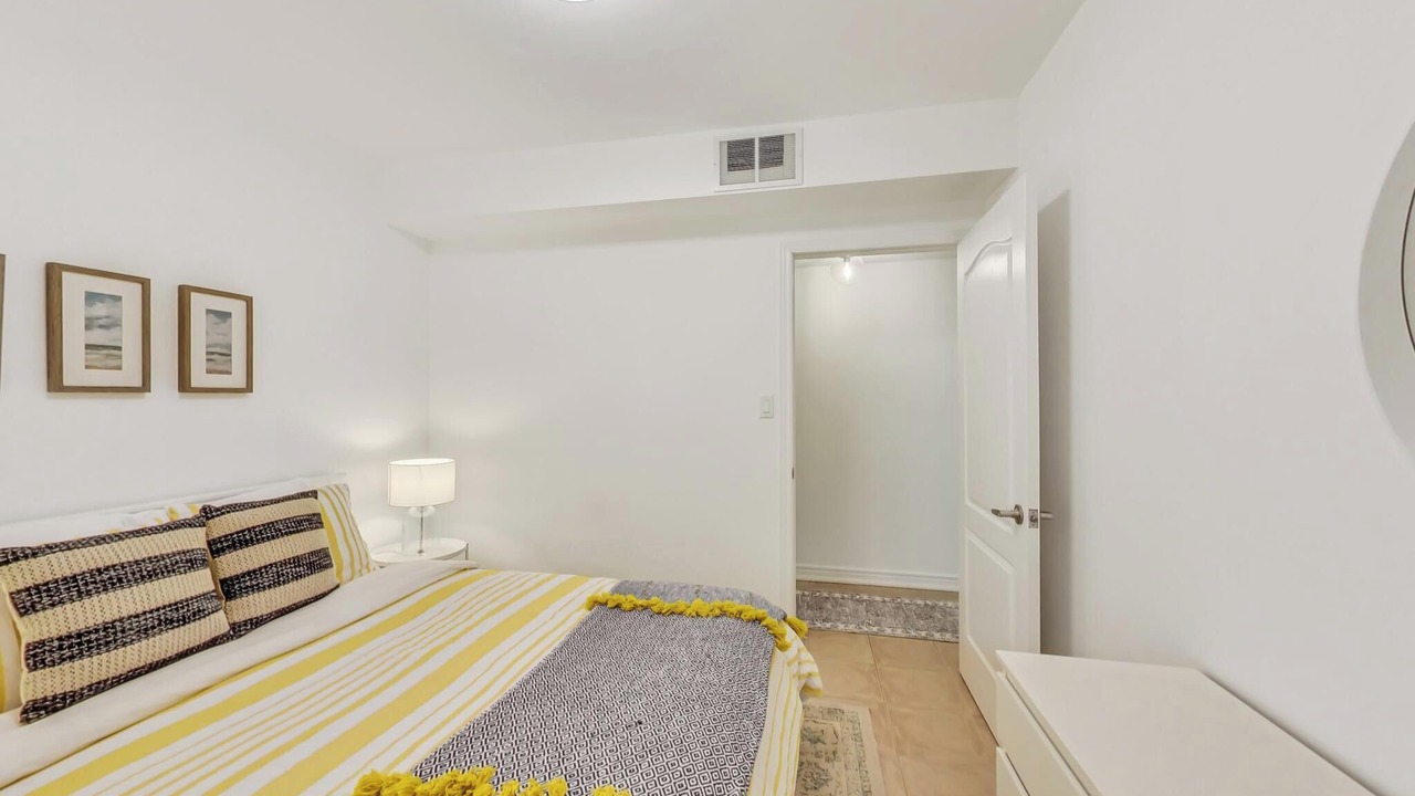Photo of Bedroom in Bluewater Beach